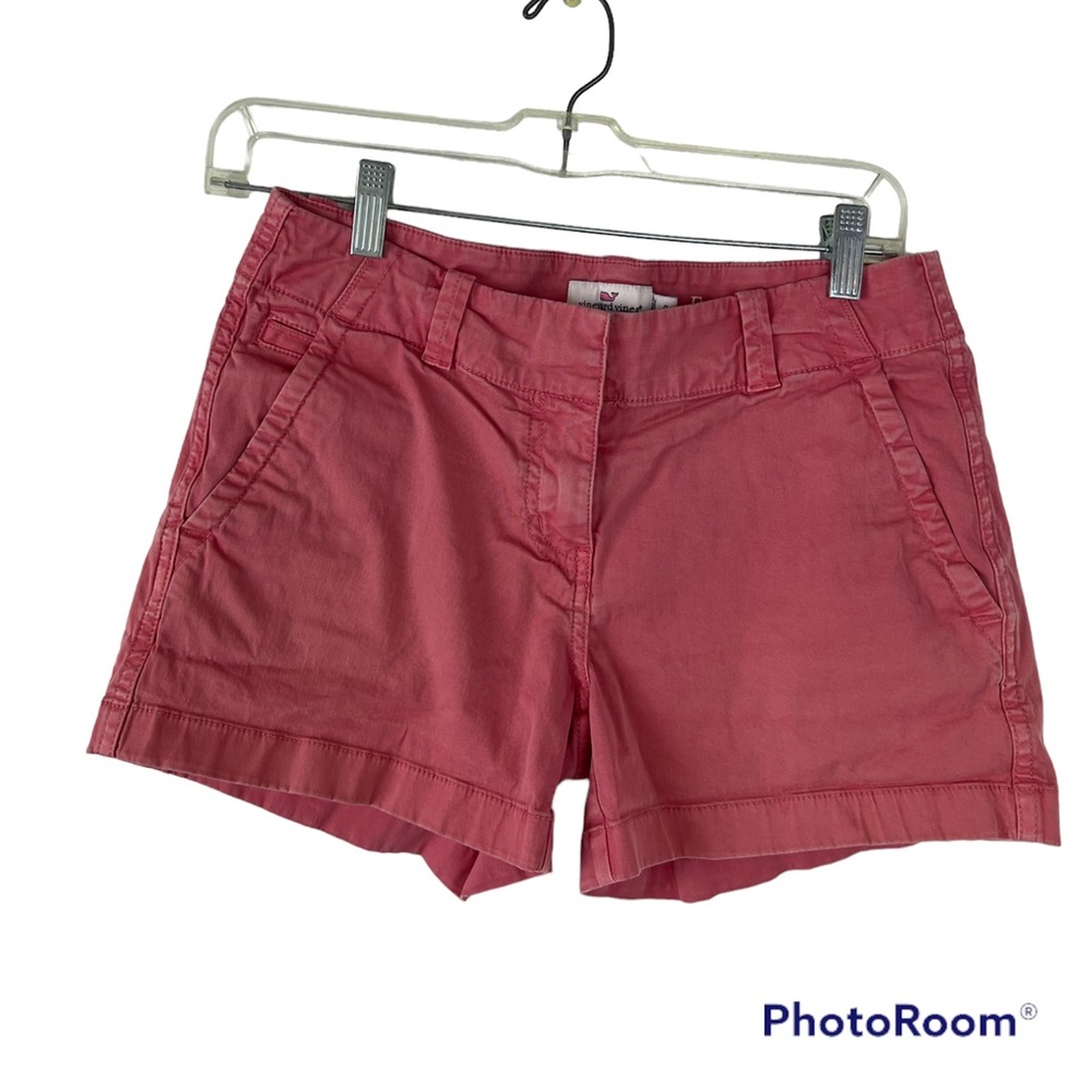 Vineyard vines coral cargo shorts 💫